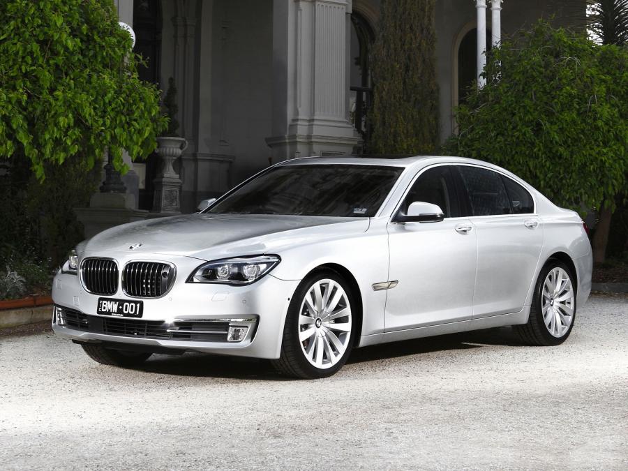  BMW 750i 2012 года  (AU) (фото 10 из 15)